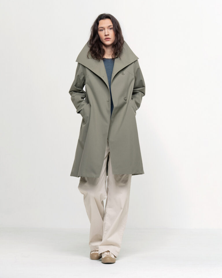 ALEXIS (A-shaped coat)